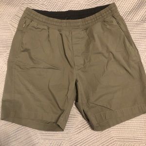New lululemon bowline shorts